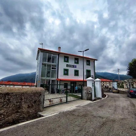 De Santullan Hostel *