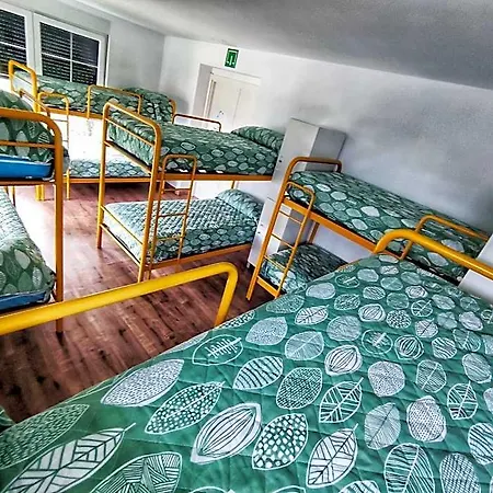 Auberge de jeunesse De Santullan
