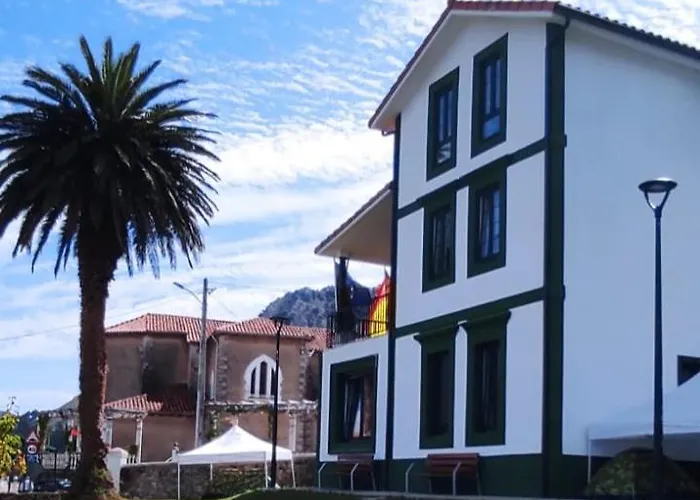 Auberge de jeunesse De Santullan *