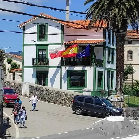 De Santullan Hostel Castro Urdiales