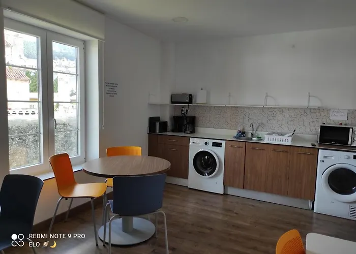 De Santullan Кастро-Урдиалес